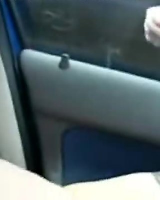 Horny bitch masturbates in car in front of voyeurs