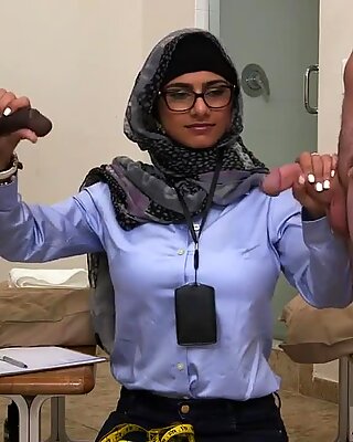 Araberin Mutter Big Arsch und Notgeisschwarz vs White, Meine ultimative Penis-Herausforderung.