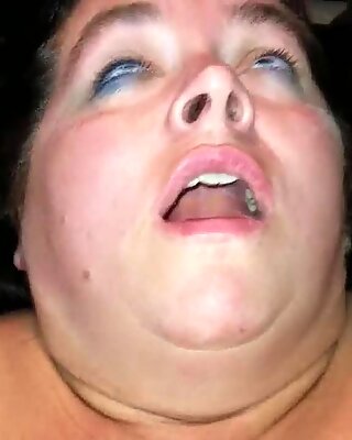 Tampan wanita gemuk toket besar di sudut pandang