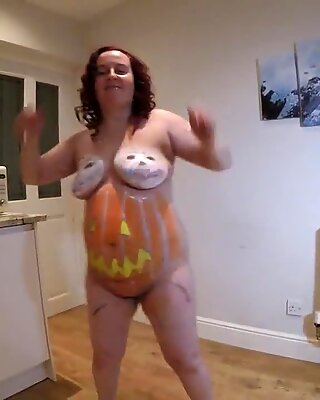 Halloween Pumpkin Kuningatar Body Paint