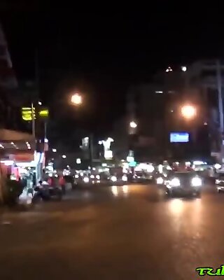 Hairy cunt of amateur Asian chick filled by cock